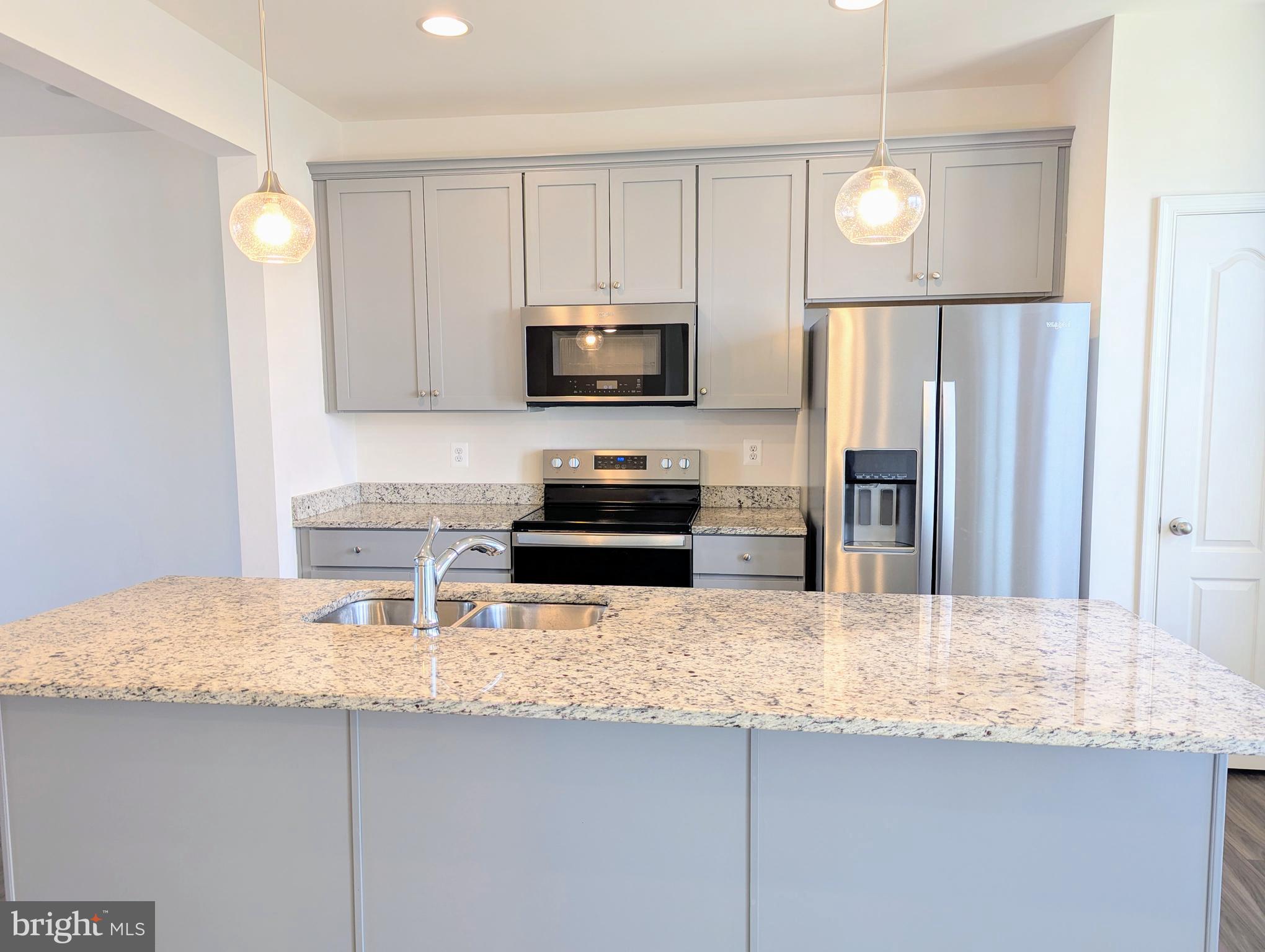 OVERLOOK AT RIVERSIDE TOWNHOMES - Residential