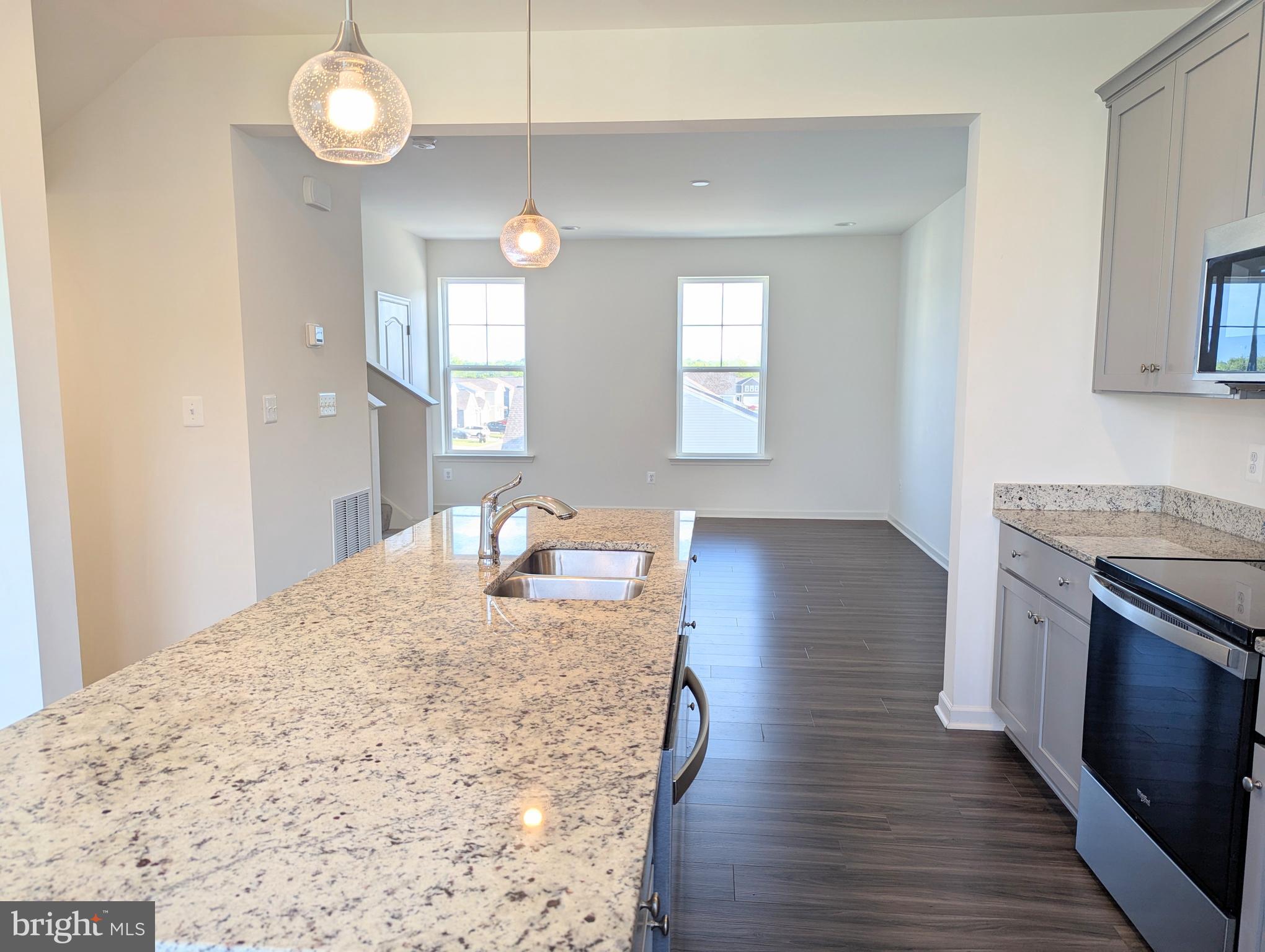 OVERLOOK AT RIVERSIDE TOWNHOMES - Residential