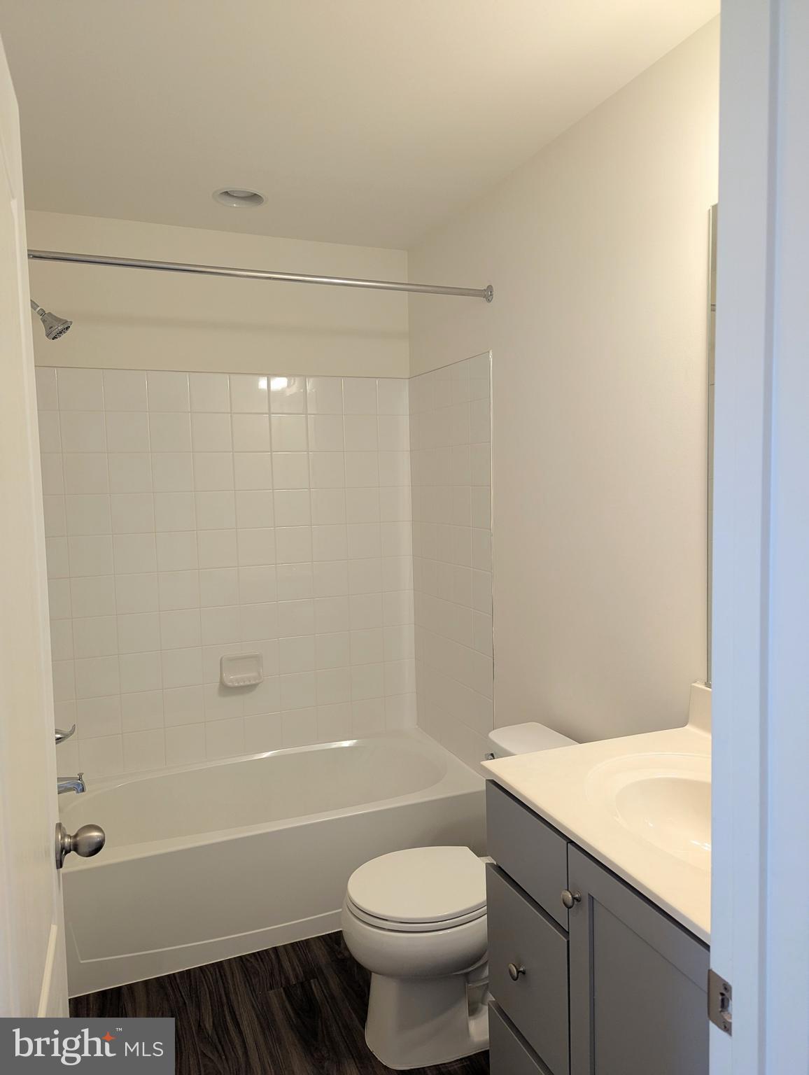 OVERLOOK AT RIVERSIDE TOWNHOMES - Residential