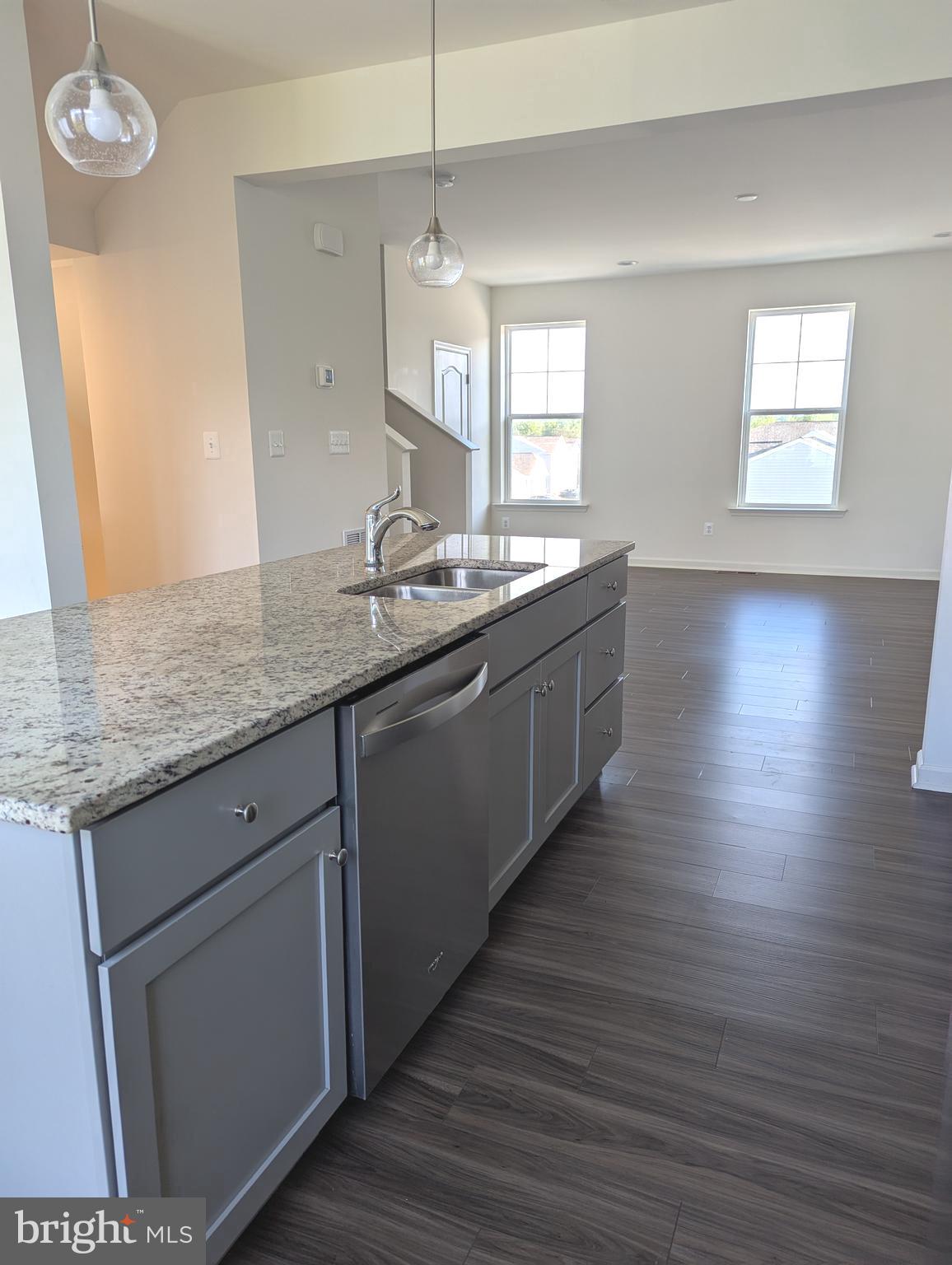 OVERLOOK AT RIVERSIDE TOWNHOMES - Residential