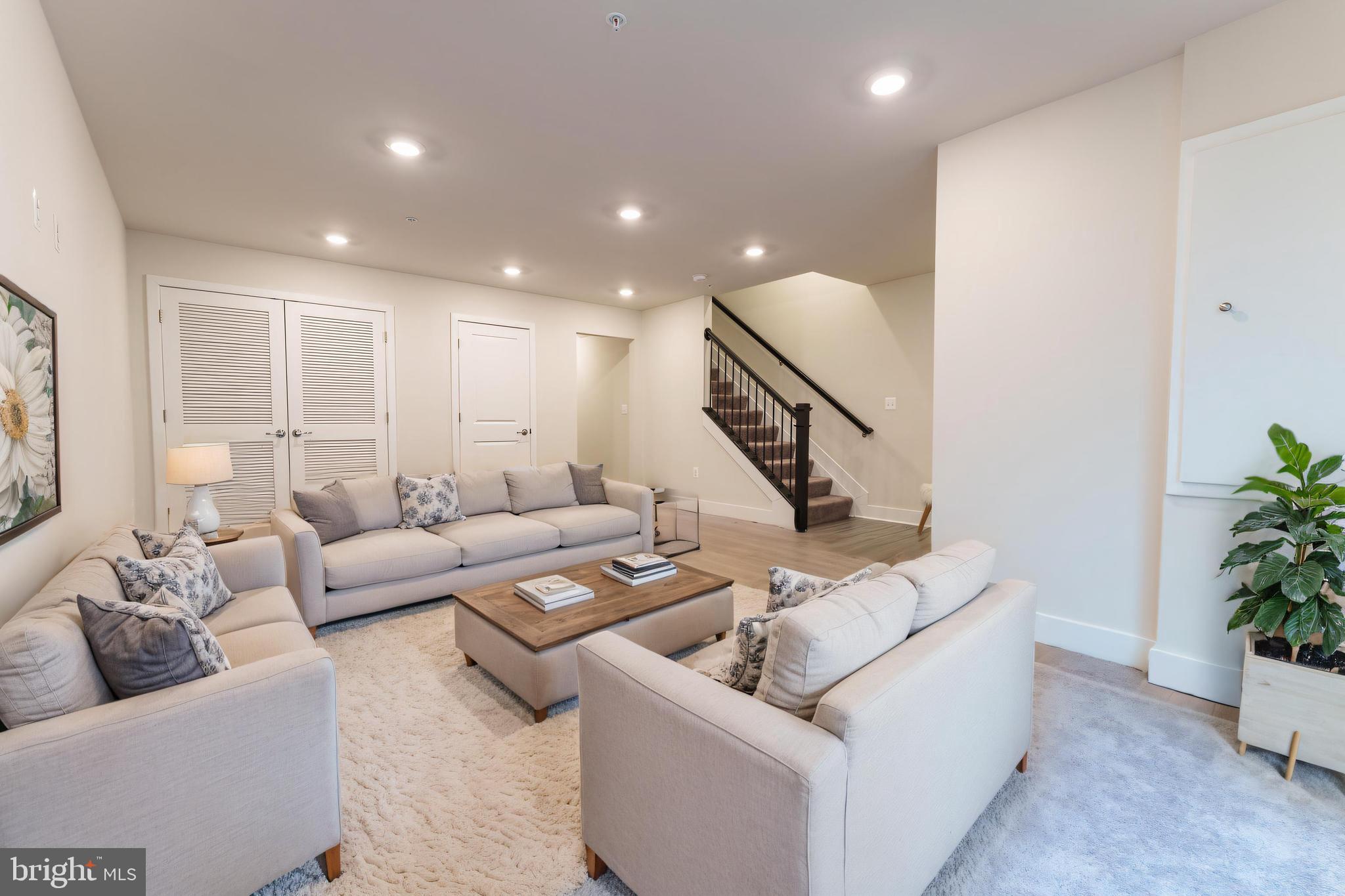 STONEHAVEN - Residential