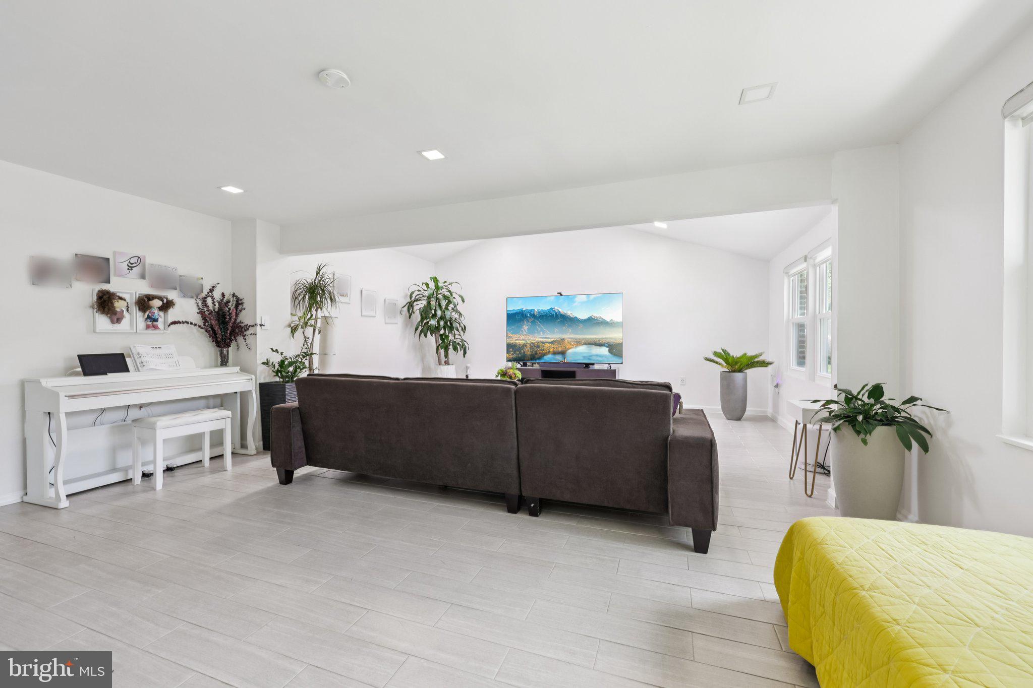 STERLING - Residential