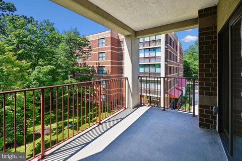 Condo For Sale - 604 Mckinsey Park Drive #301<br/> SEVERNA PARK, MD 21146