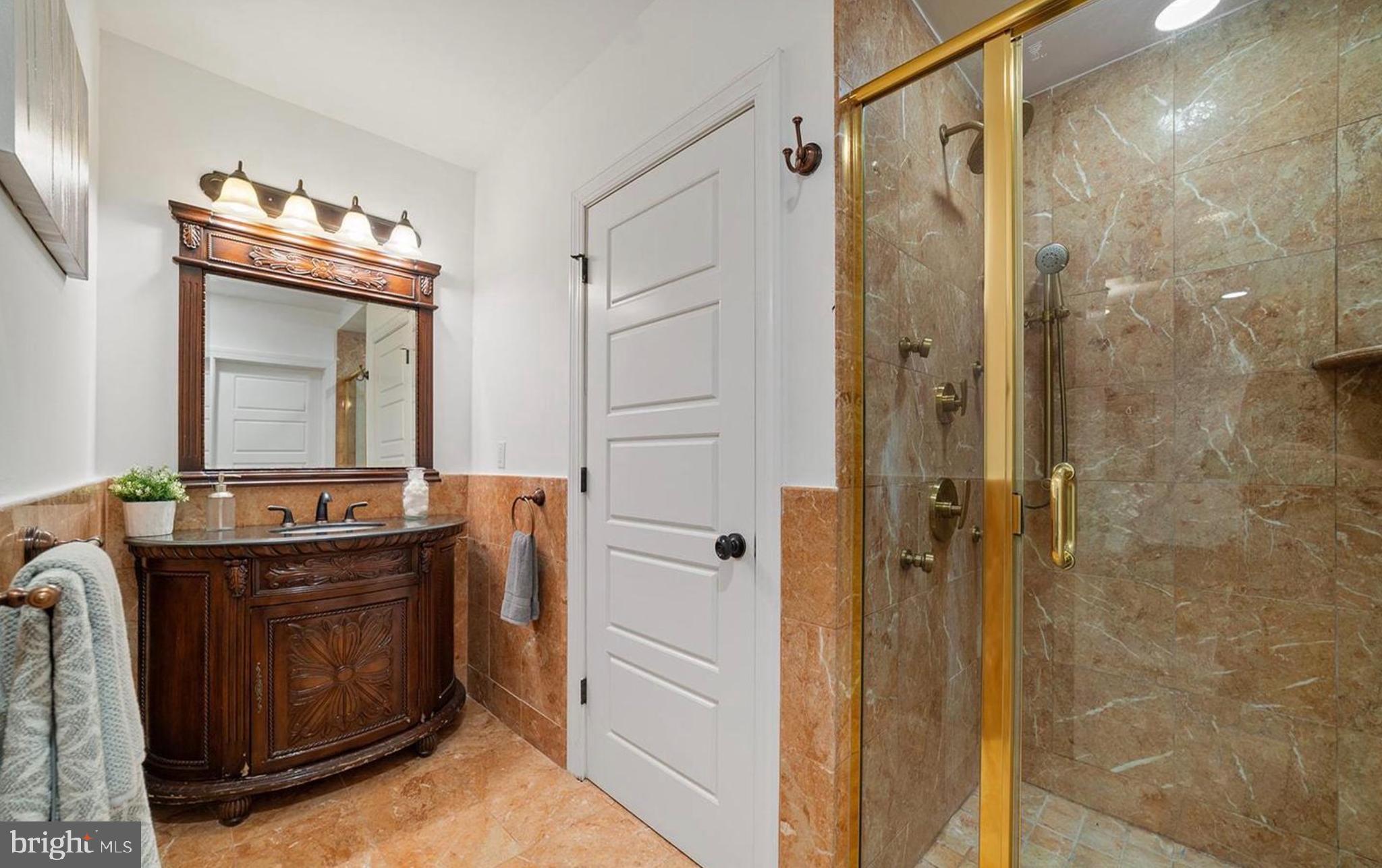 NORTHERN LIBERTIES - Residential Lease