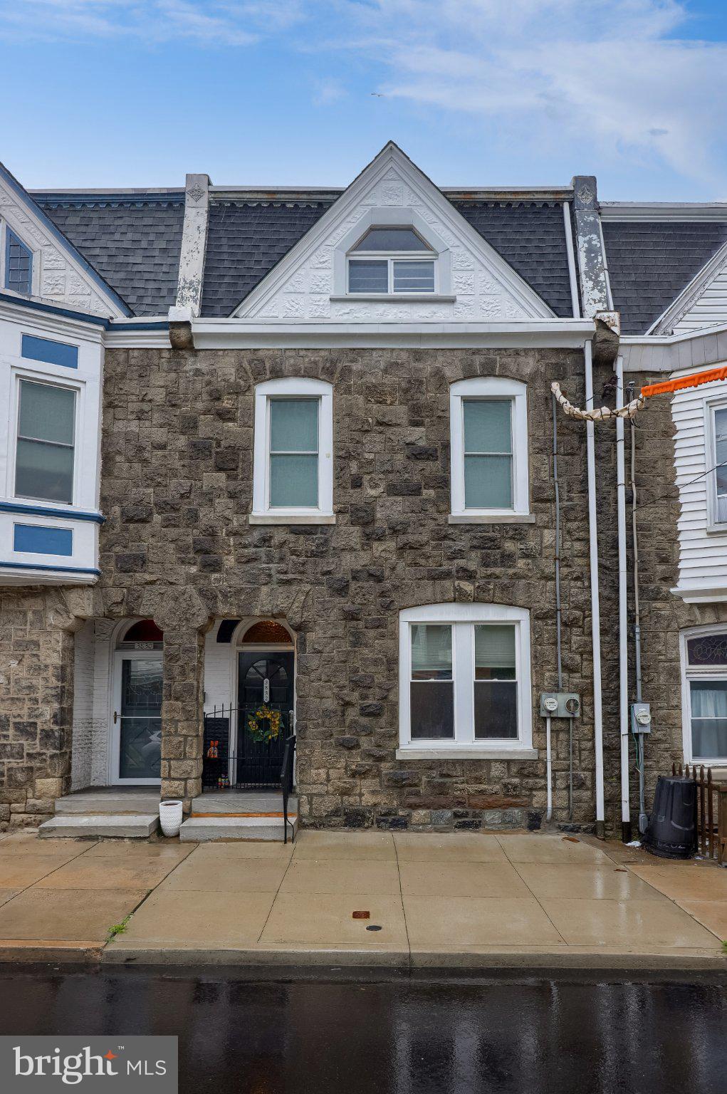 3832 MANAYUNK AVENUE