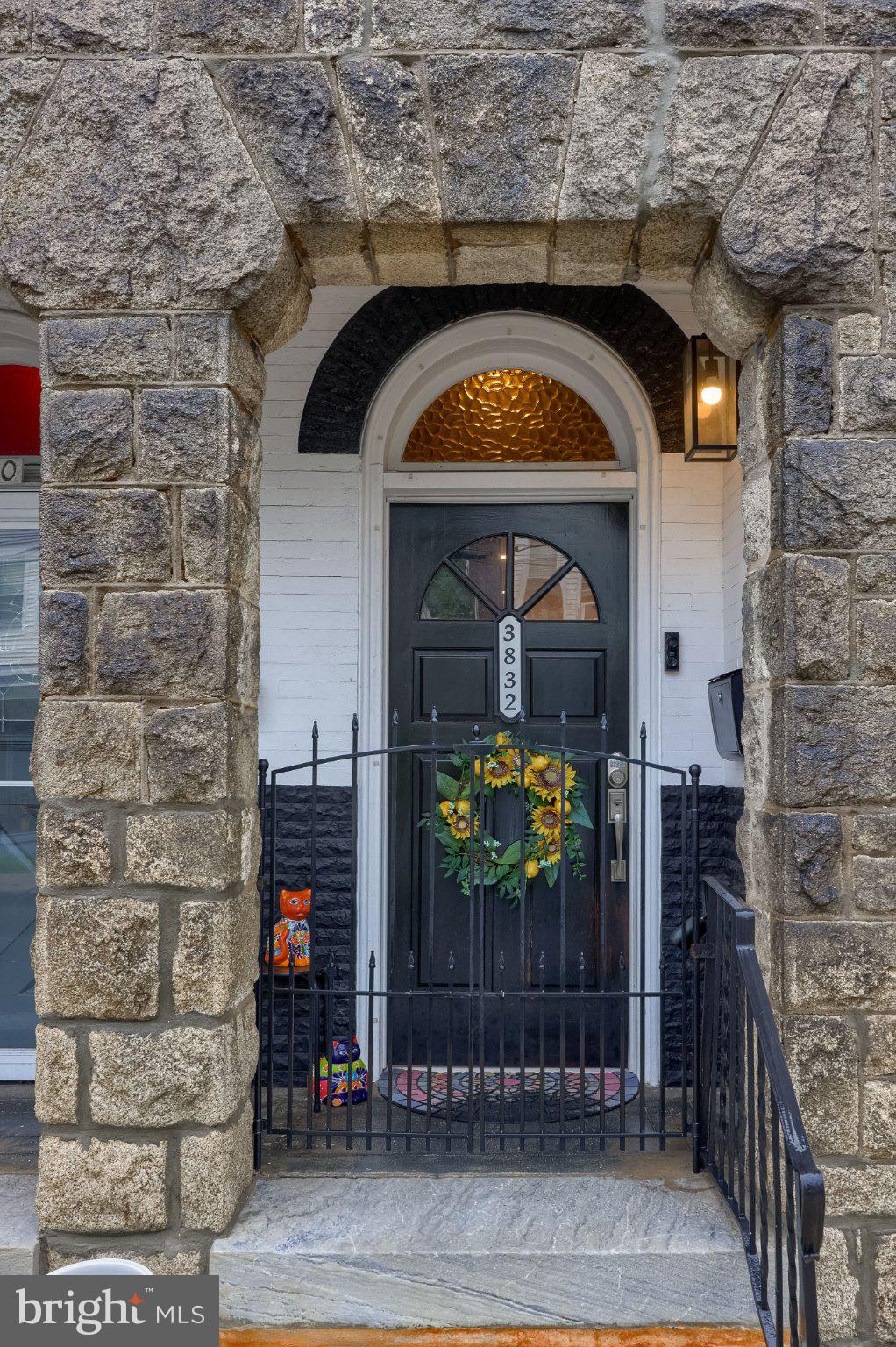 3832 MANAYUNK AVENUE