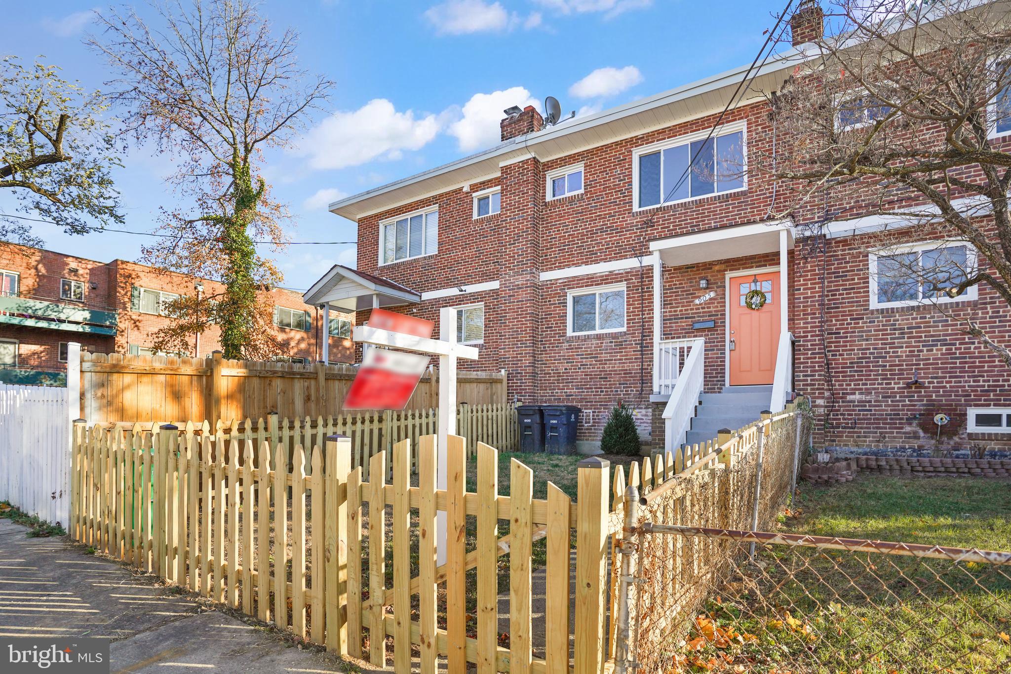 GLASSMANOR - Residential