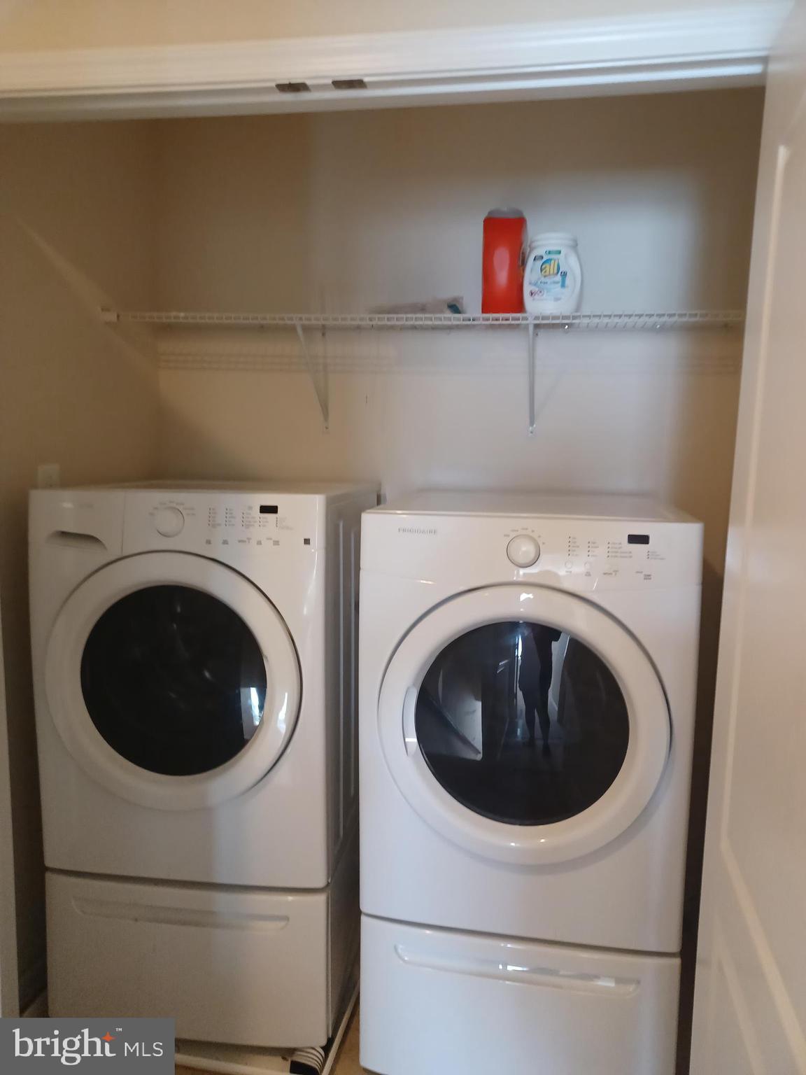 TANYARD SPRINGS - Residential Lease