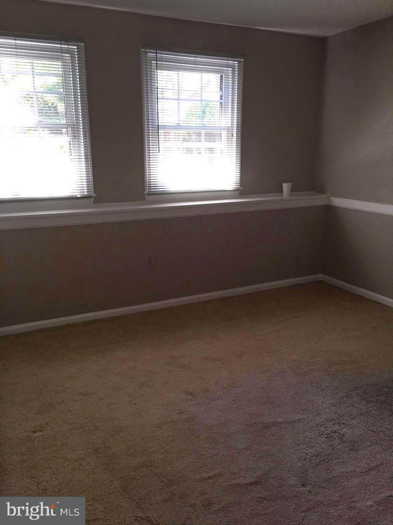 WASHINGTONIAN VILLAGE - Residential Lease