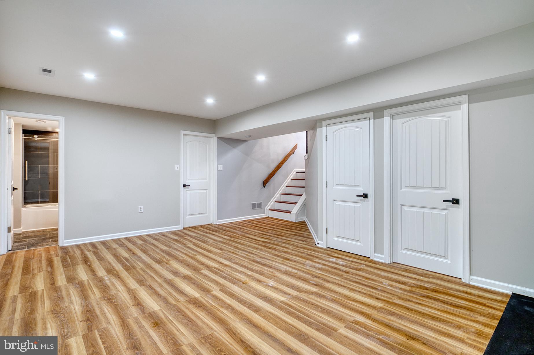 OLDE MILL ESTATES - Residential