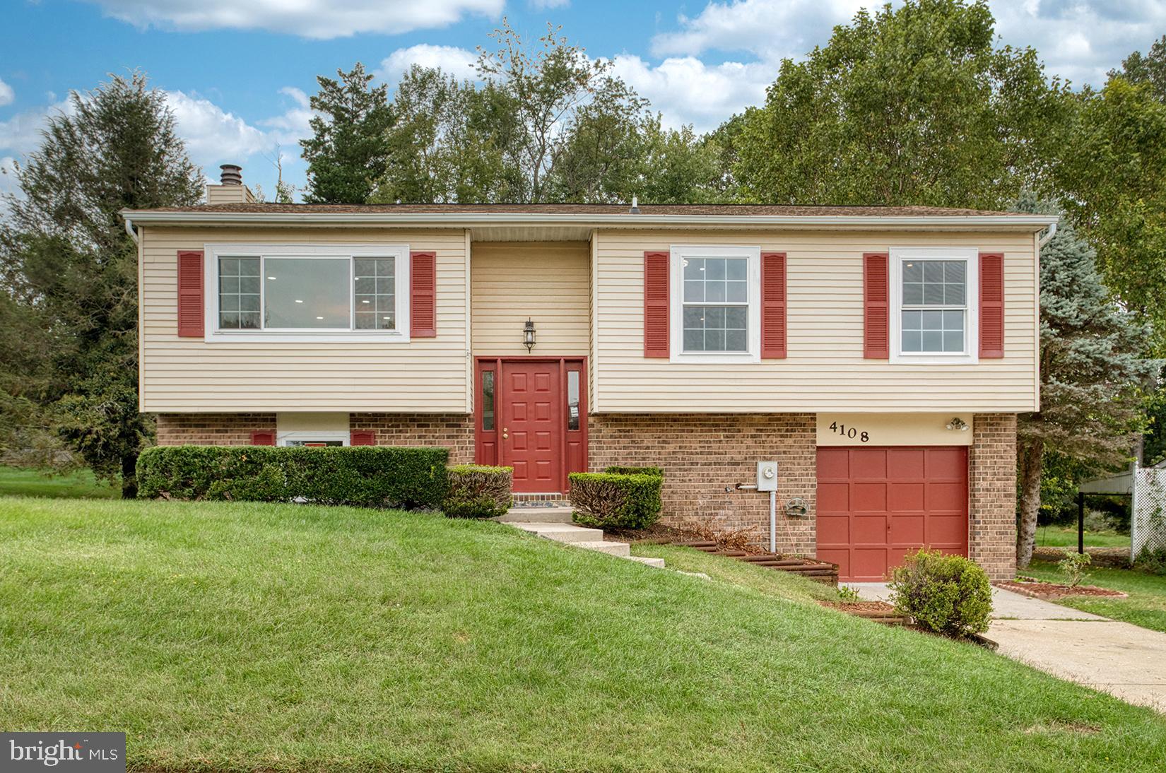 OLDE MILL ESTATES - Residential