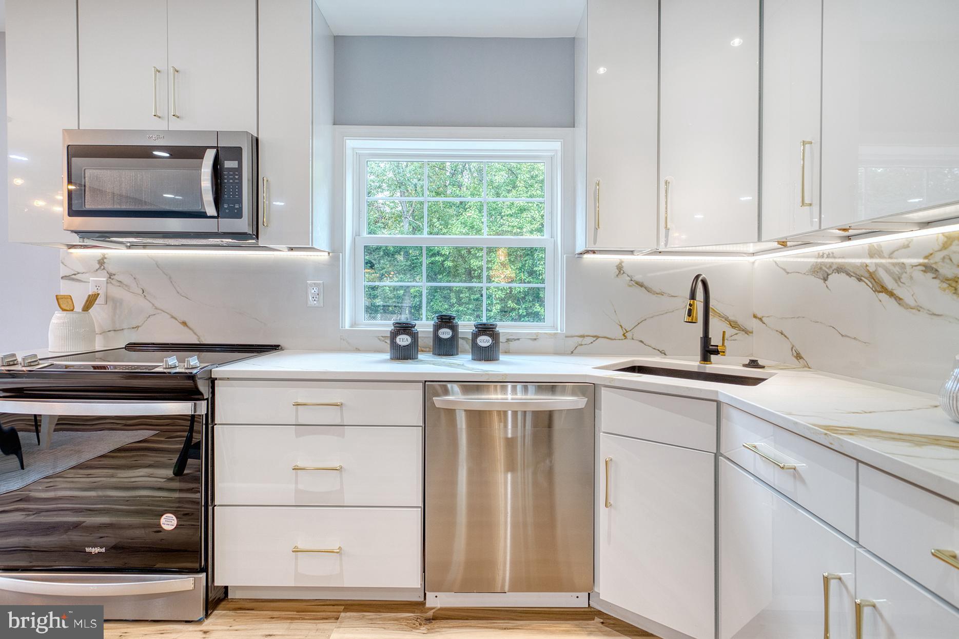 OLDE MILL ESTATES - Residential