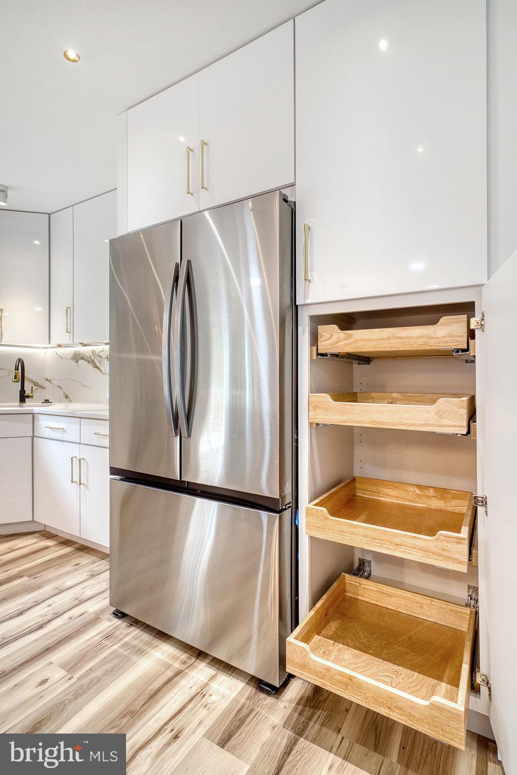 OLDE MILL ESTATES - Residential