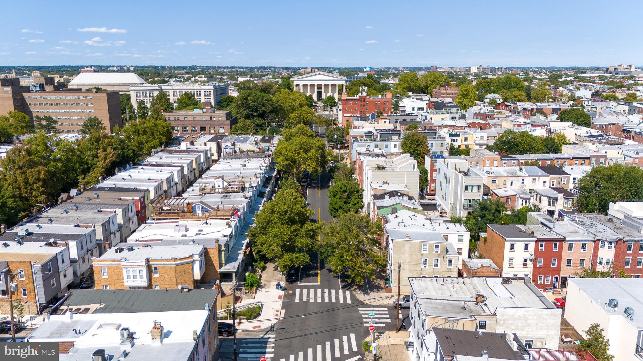 FAIRMOUNT - Commercial Sale
