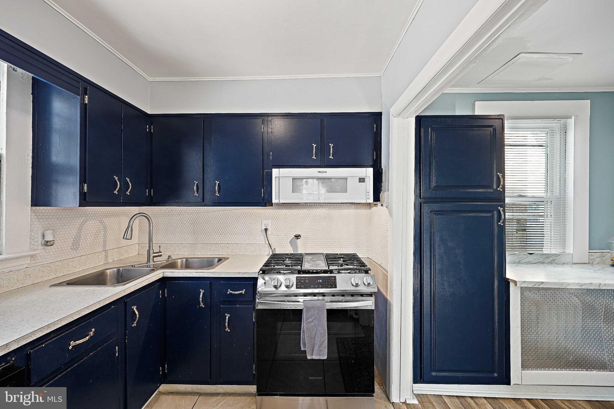 KENILWORTH PARK - Residential