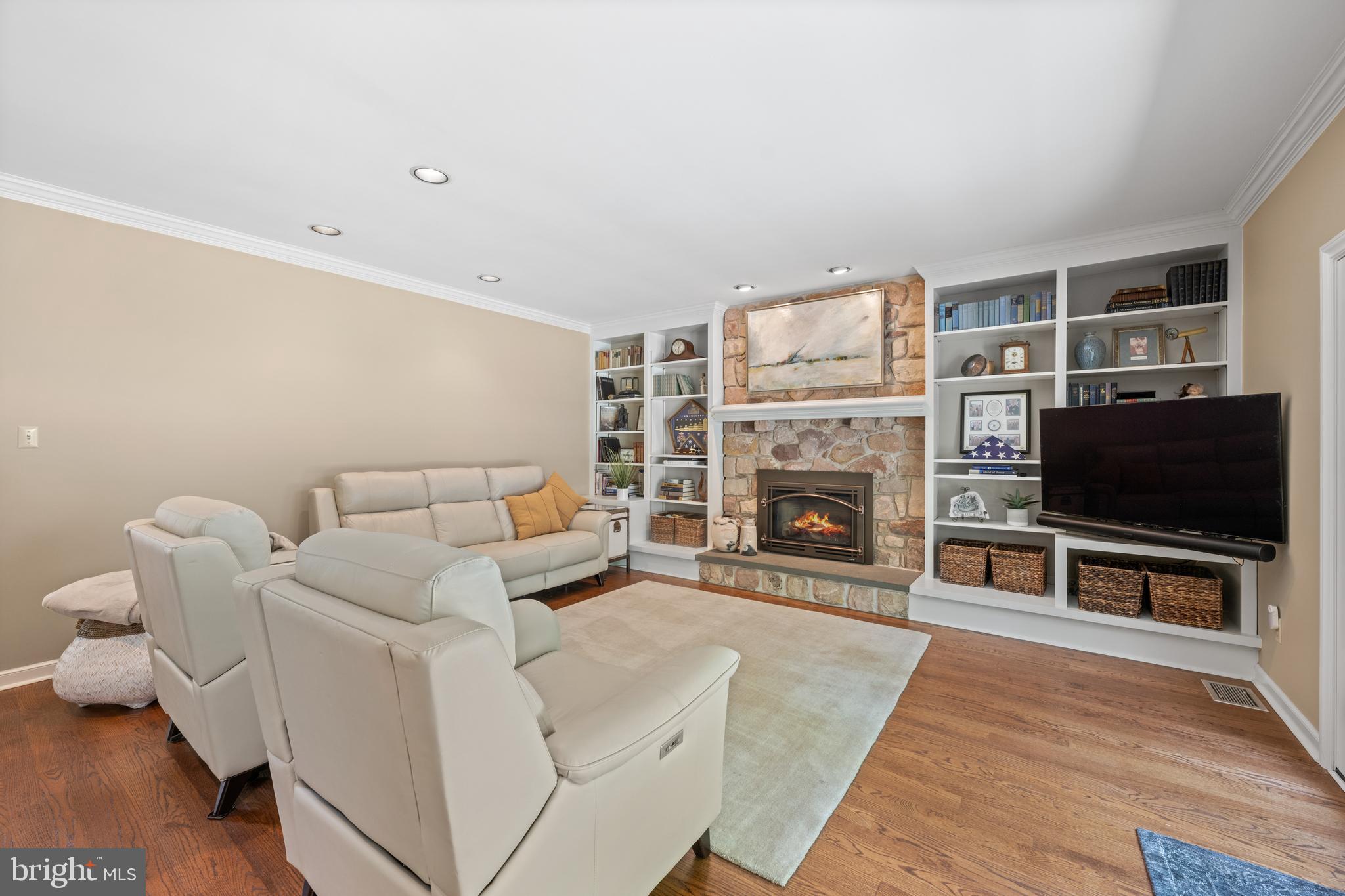 BARTON MEADOWS - Residential
