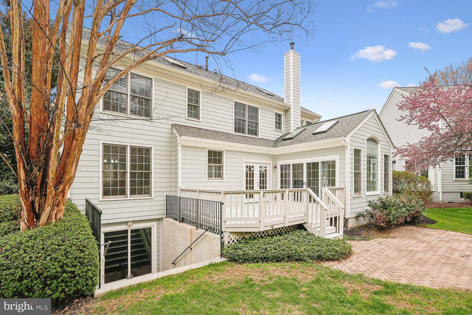 RESTON - Residential