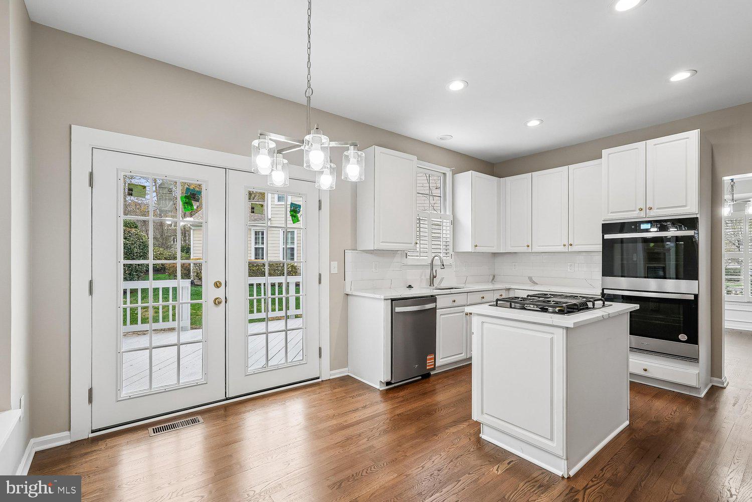 RESTON - Residential