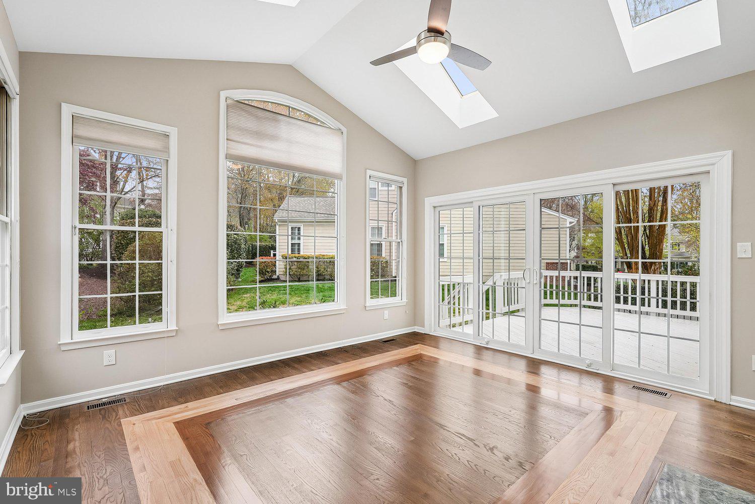 RESTON - Residential