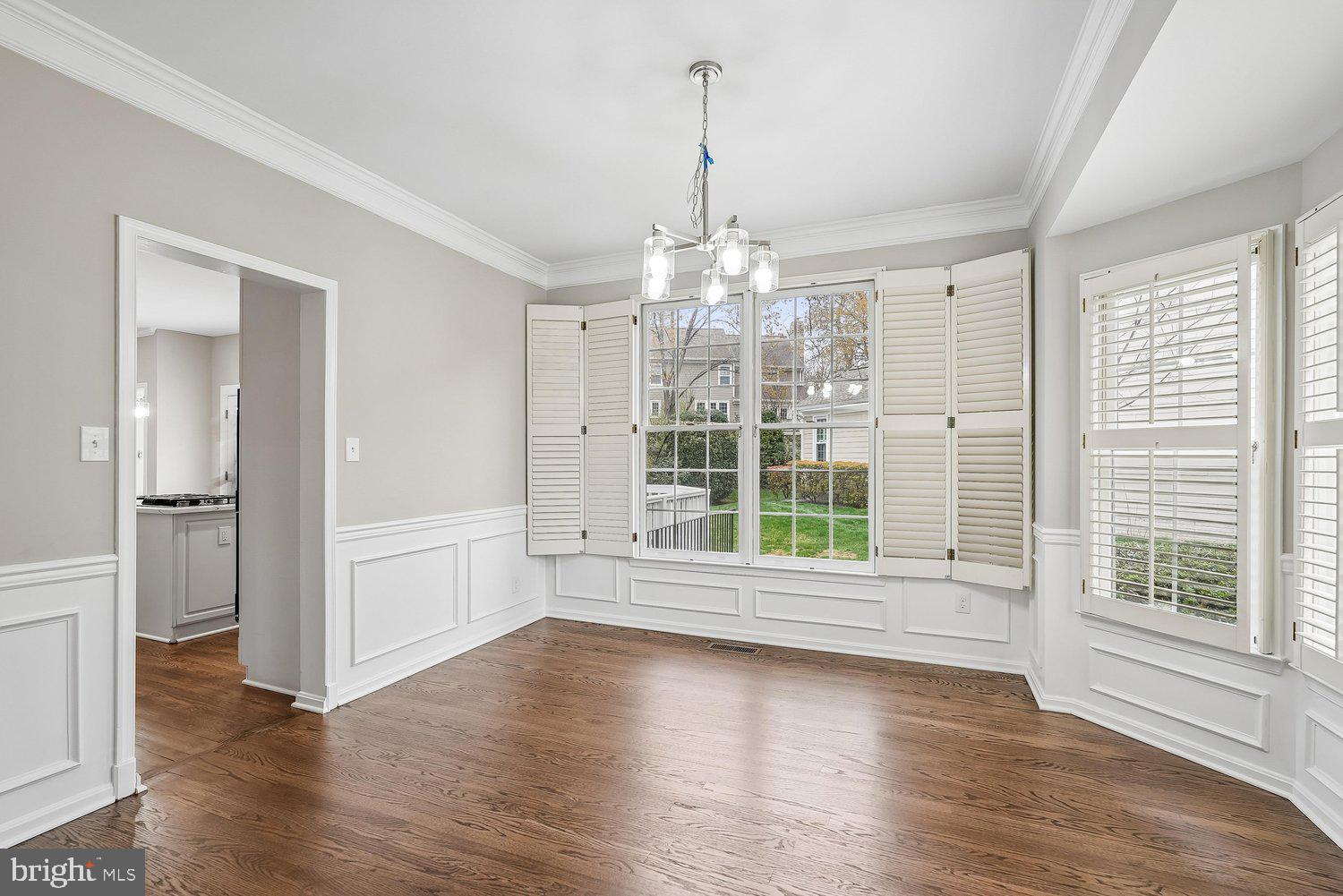 RESTON - Residential