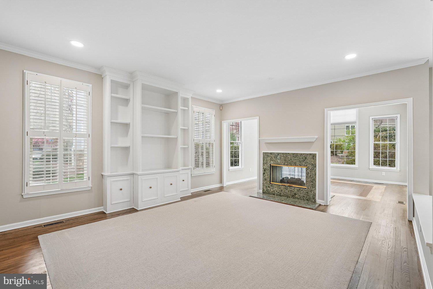 RESTON - Residential