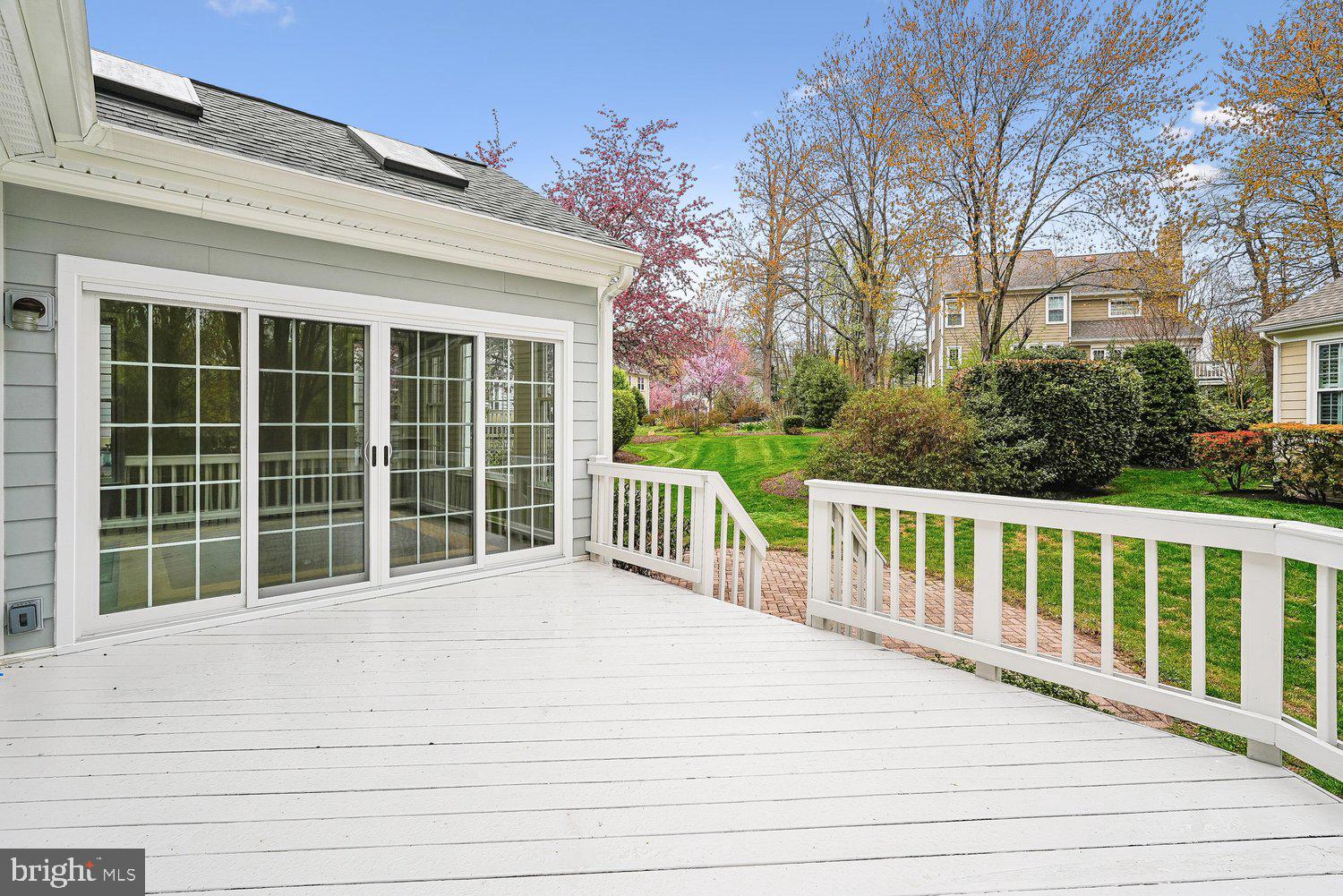 RESTON - Residential