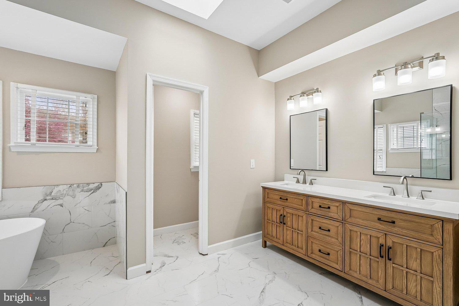 RESTON - Residential