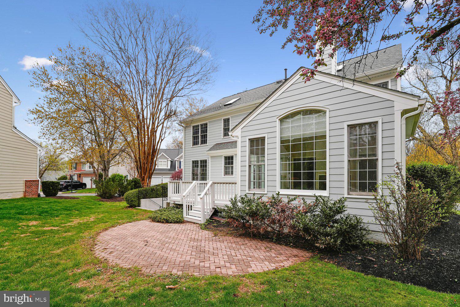 RESTON - Residential