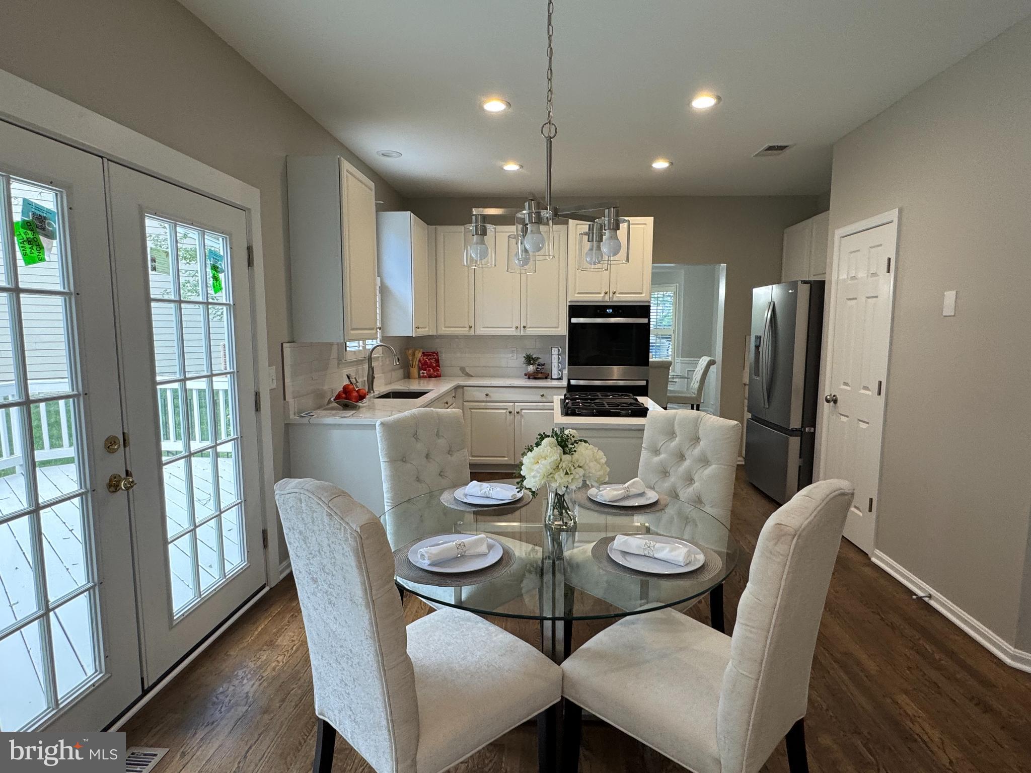 RESTON - Residential