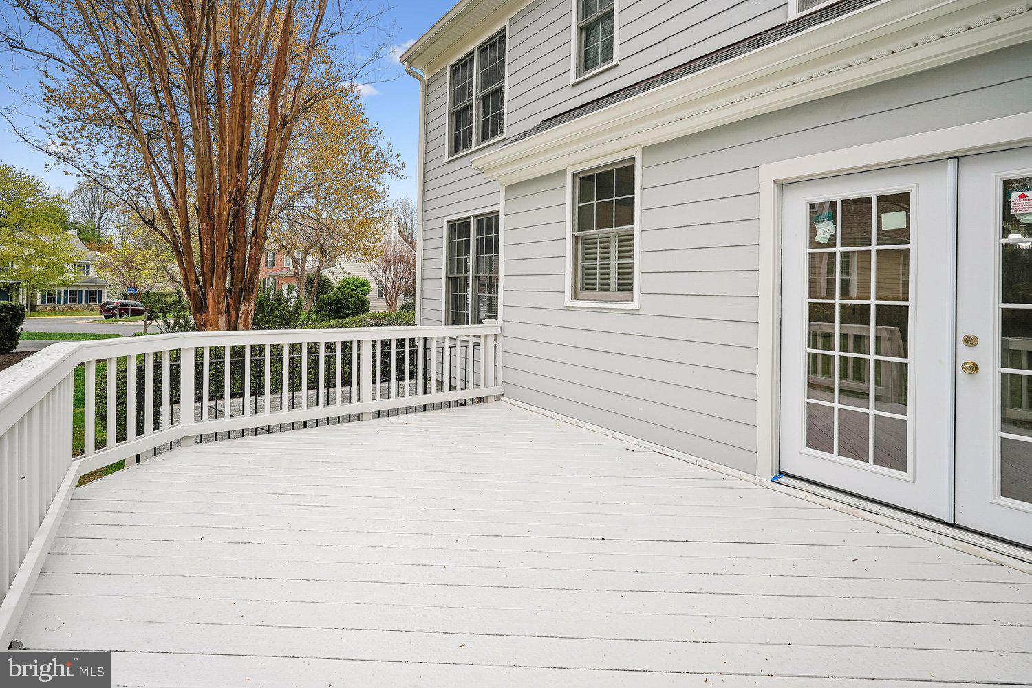 RESTON - Residential