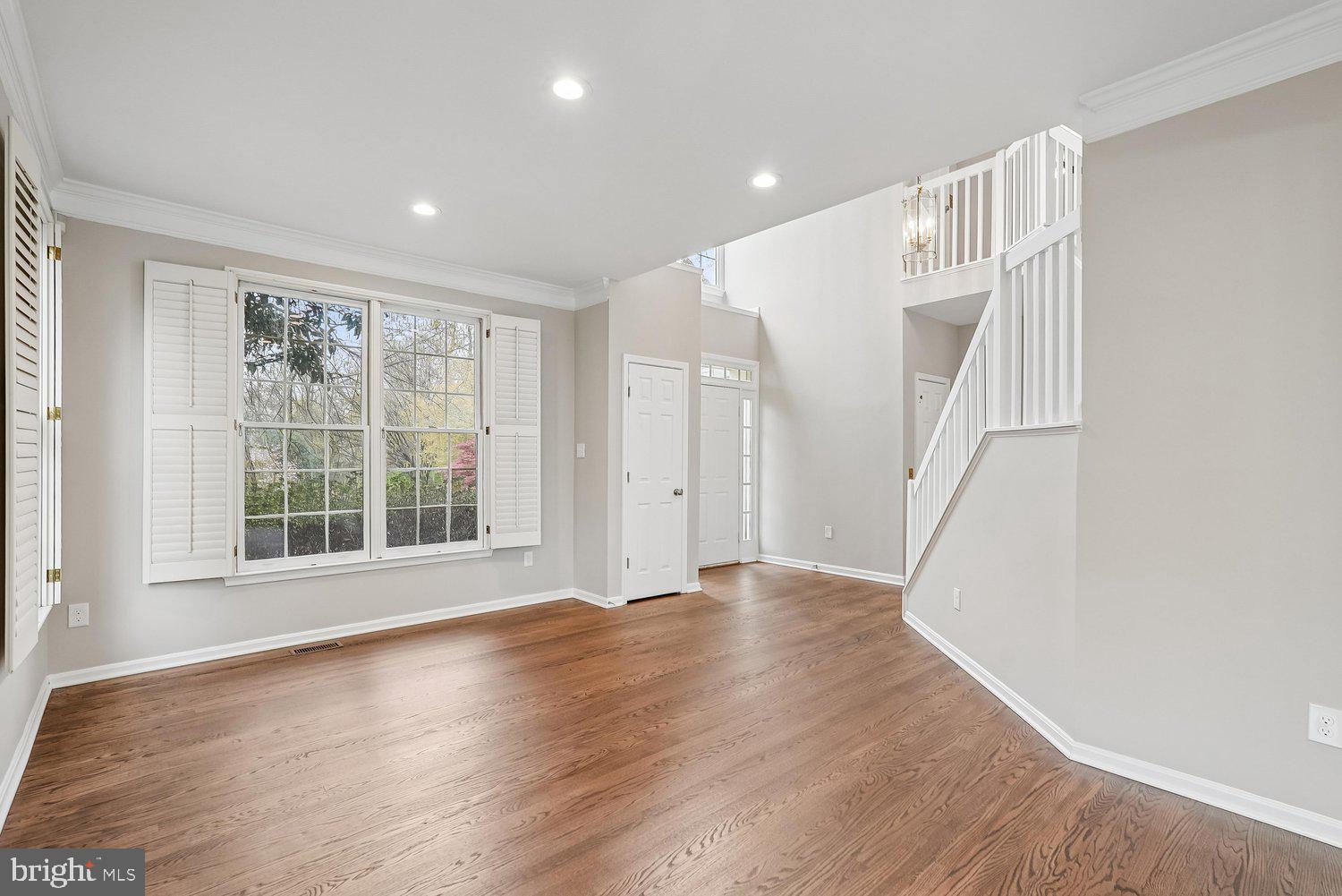 RESTON - Residential