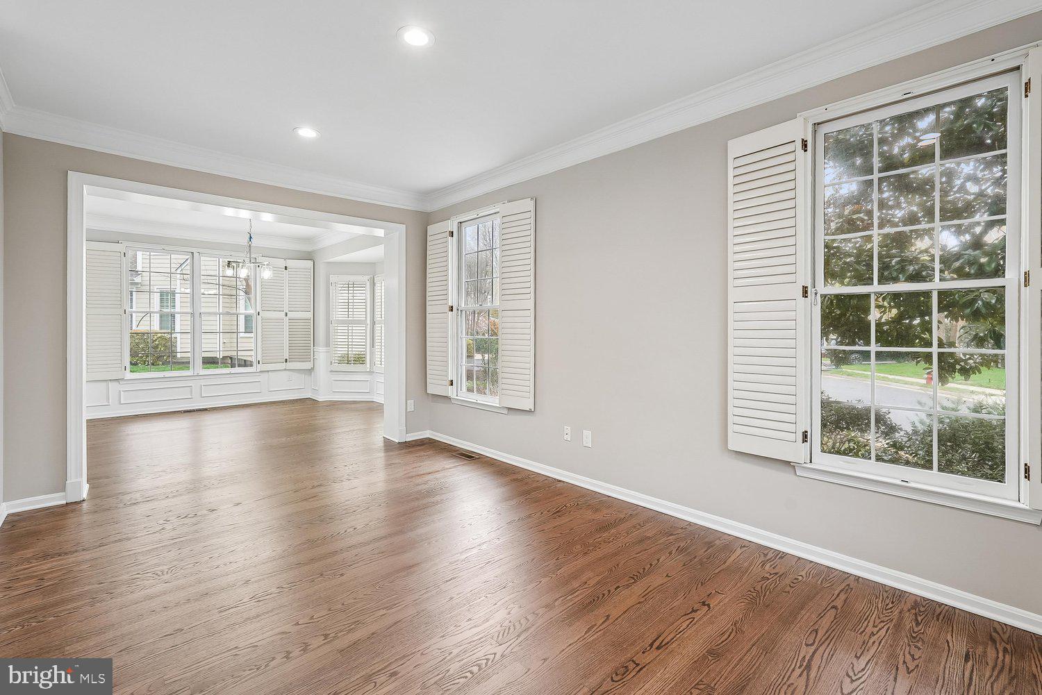 RESTON - Residential