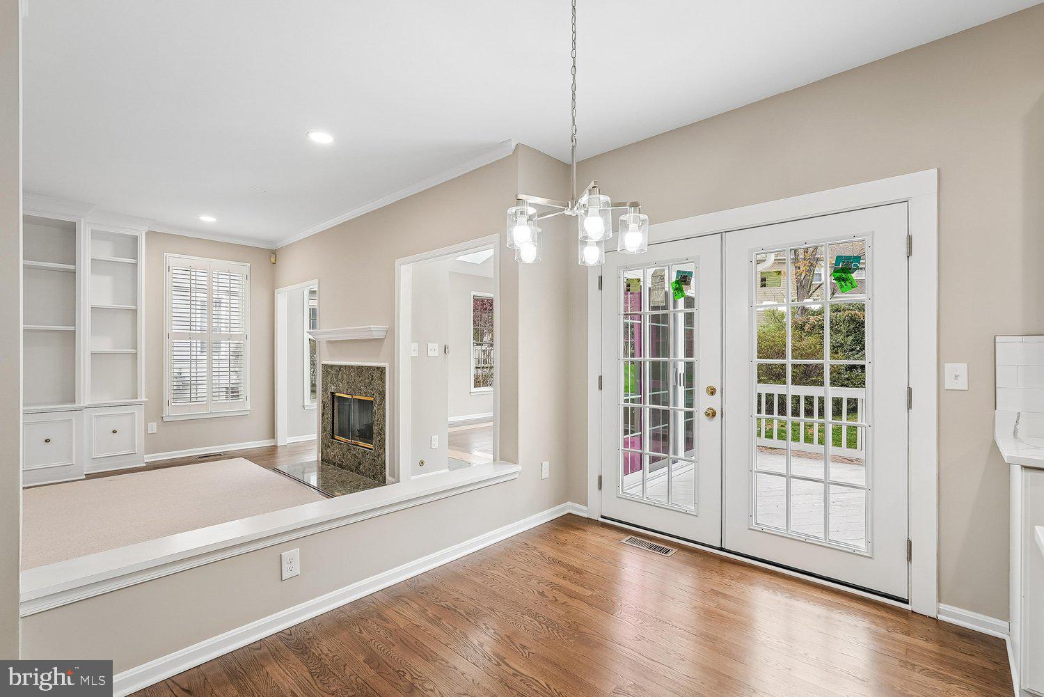 RESTON - Residential