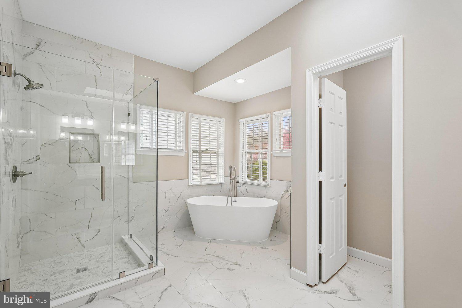 RESTON - Residential