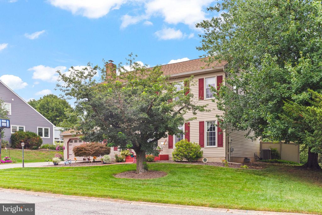 Photo of 680 Hampstead Court, YORK, PA 17403 (MLS # PAYK2090356)