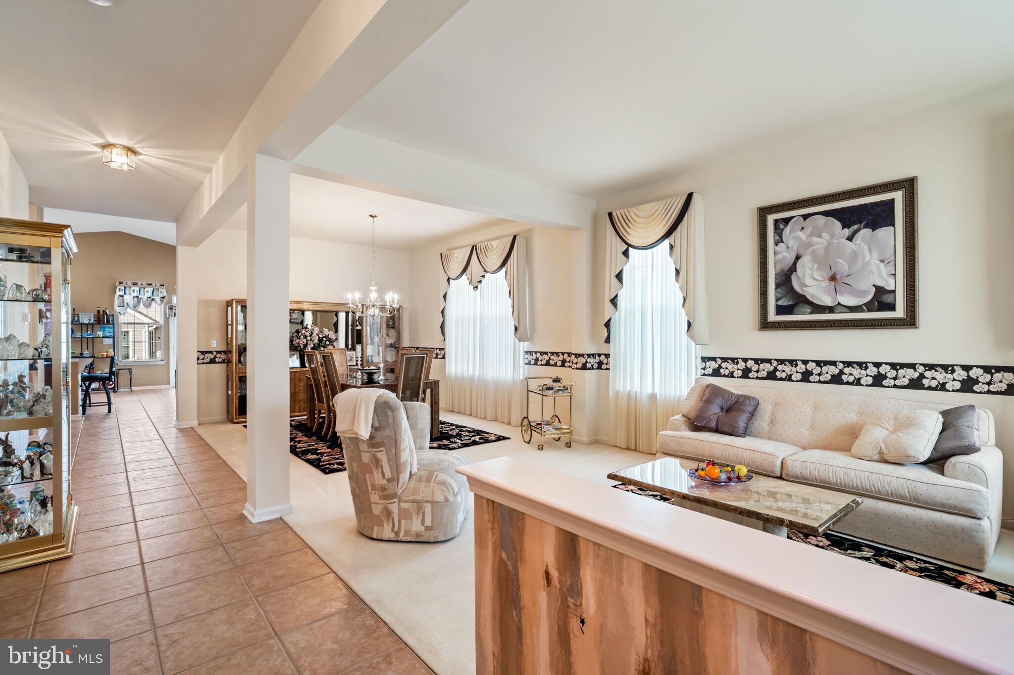 33 SILVER LAKE DRIVE