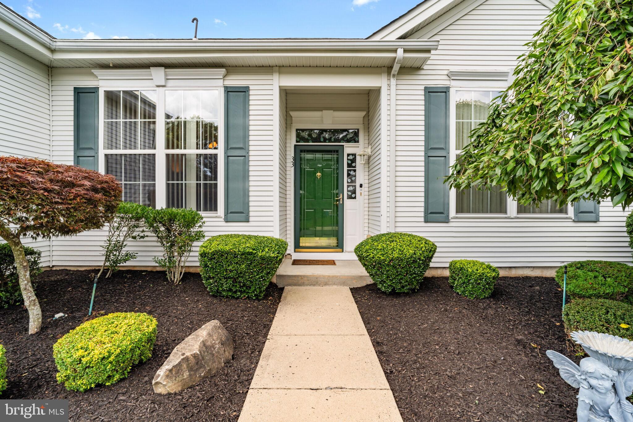 33 SILVER LAKE DRIVE