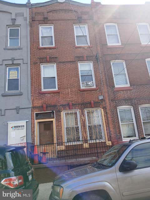 Townhouse For Sale - 1751 N 27th Street<br/> PHILADELPHIA, PA 19121