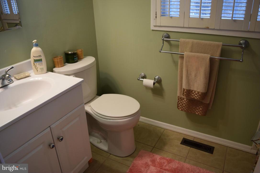 FOXHILL AT BELAIR - Residential