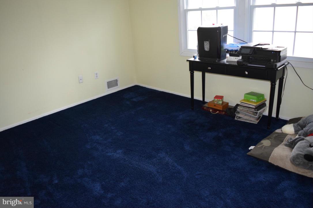 FOXHILL AT BELAIR - Residential