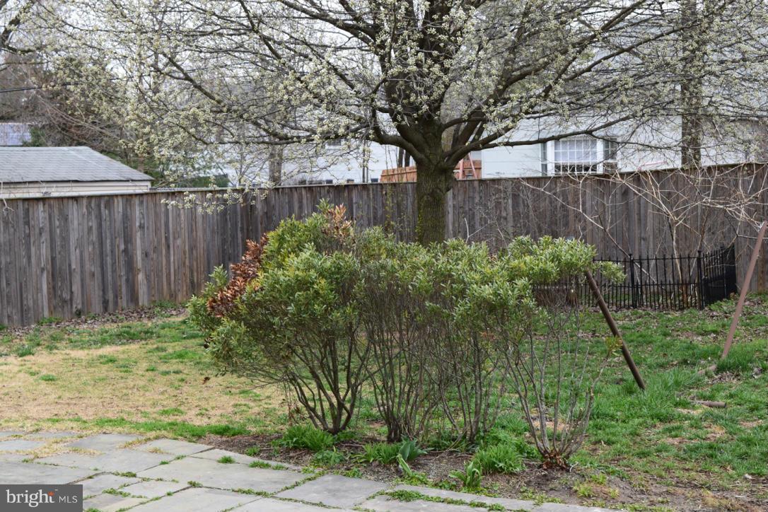 FOXHILL AT BELAIR - Residential