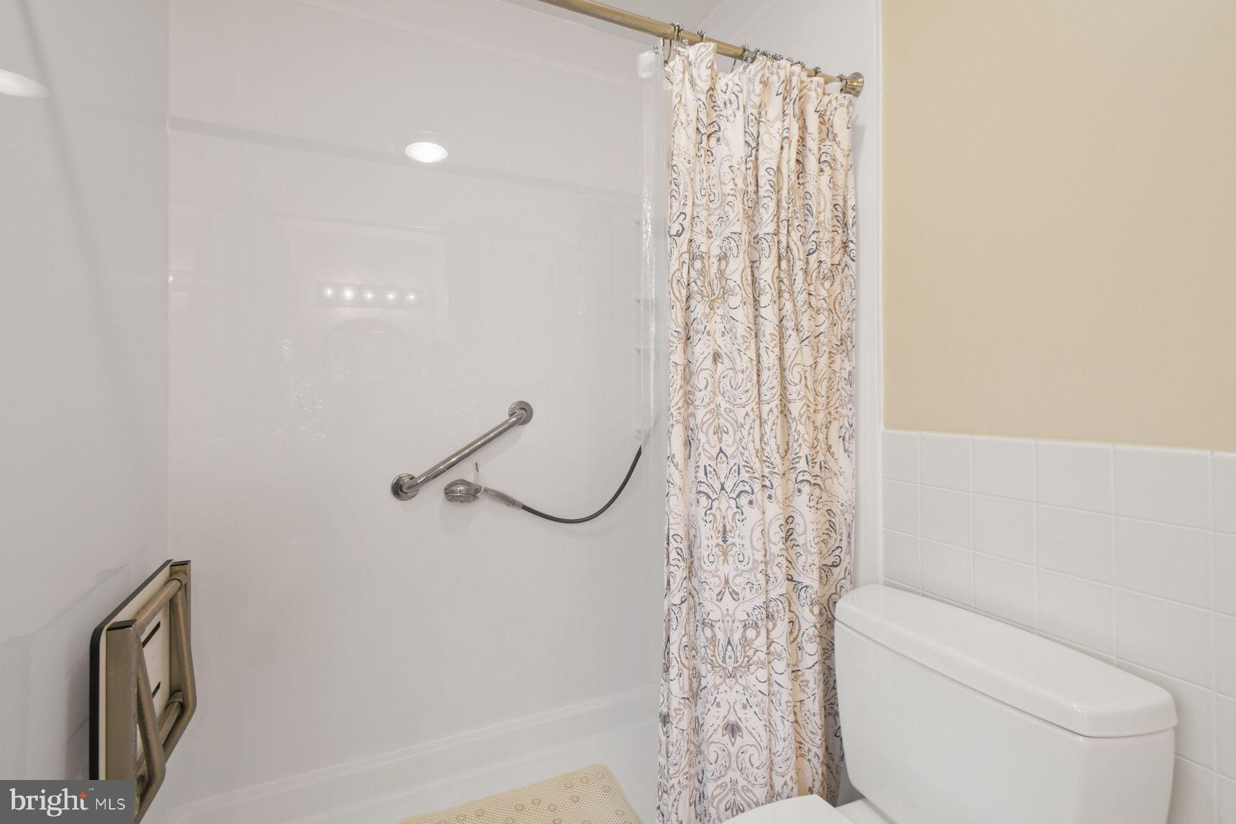 CAINE KEYS II EXT - Residential