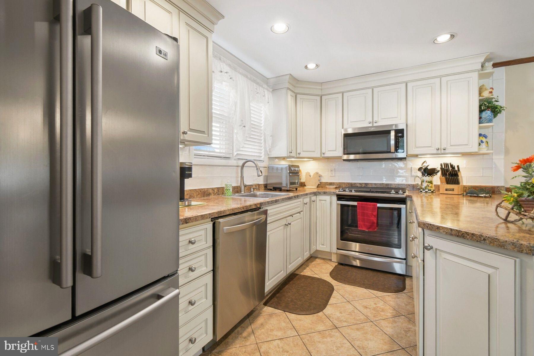 CAINE KEYS II EXT - Residential