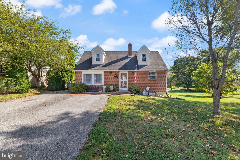 Photo of 2755 Anita Drive, DOVER, PA 17315 (MLS # PAYK2088404)