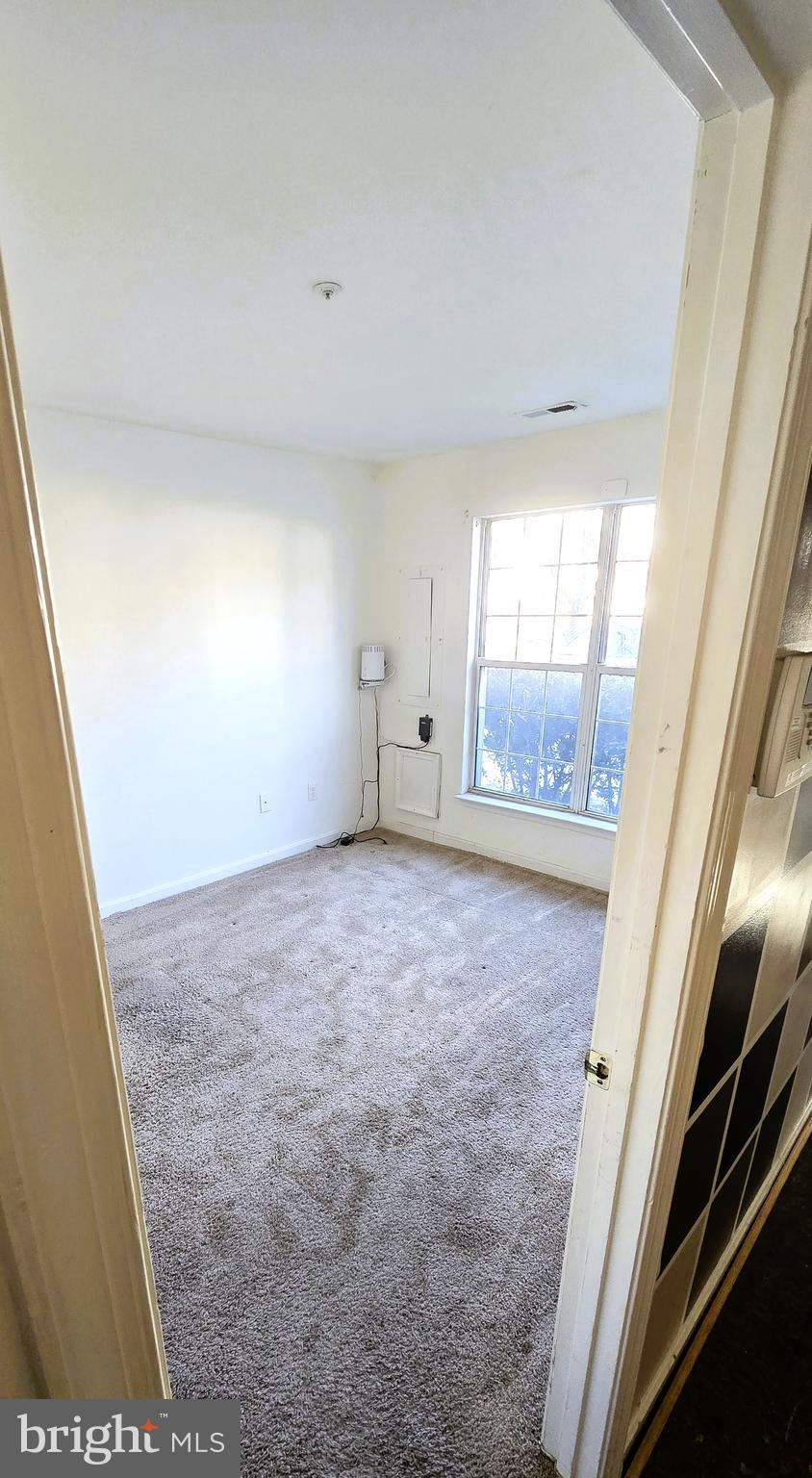 SEVEN OAKS - Residential