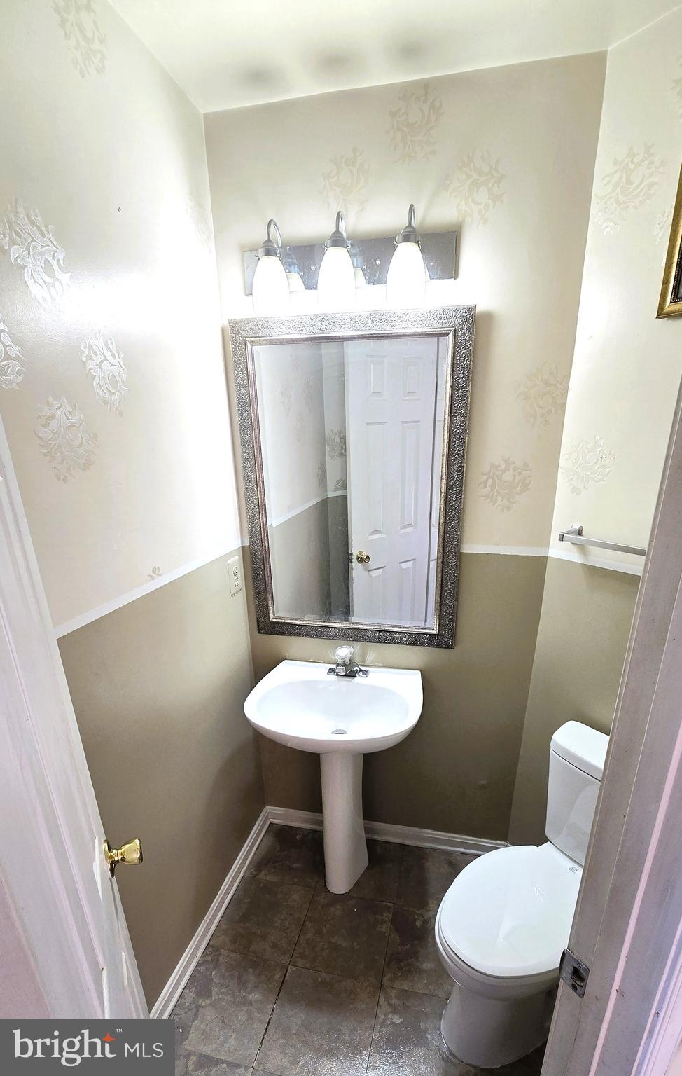 SEVEN OAKS - Residential