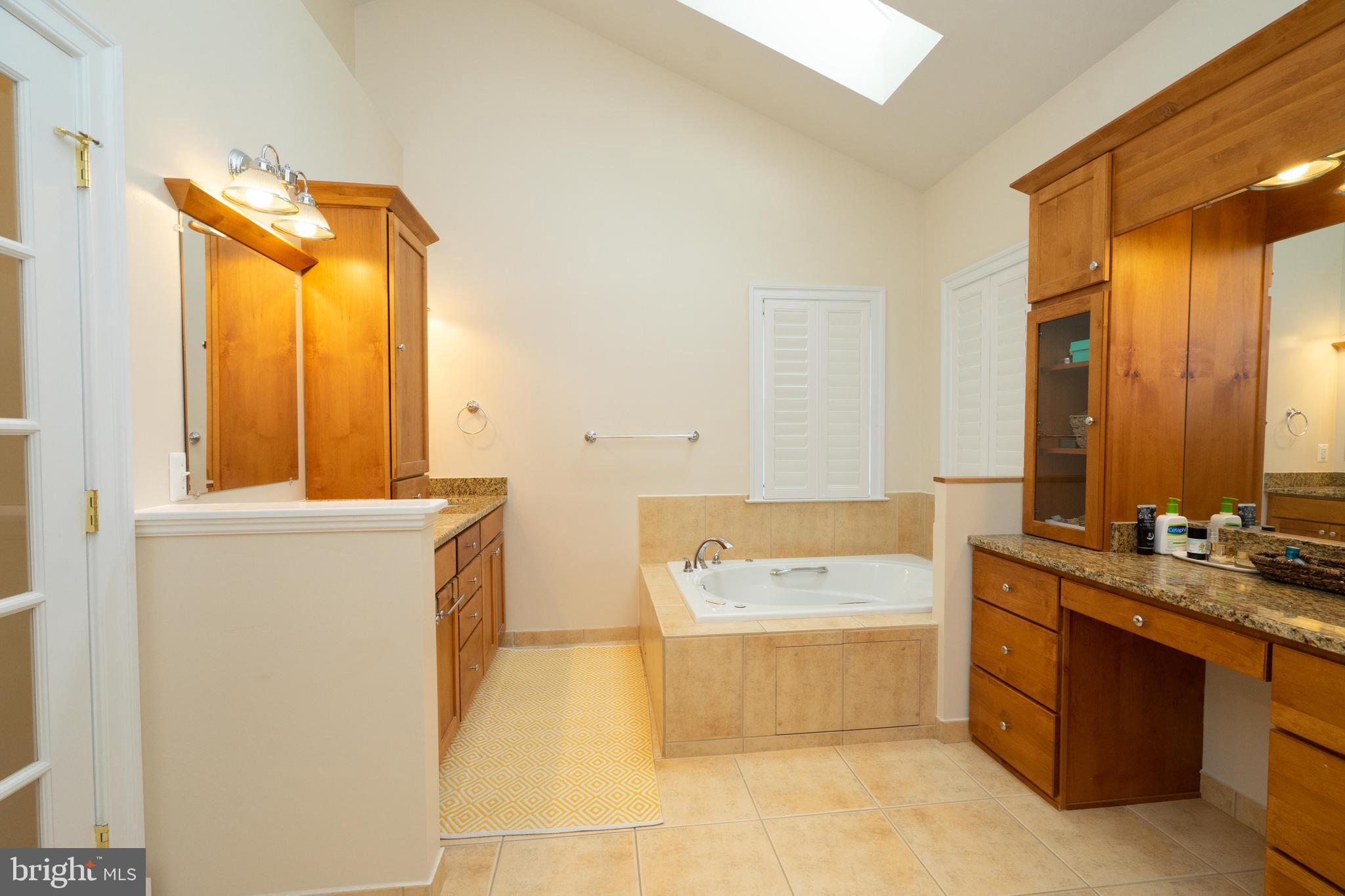 BULL RUN MOUNTAIN - Residential Lease