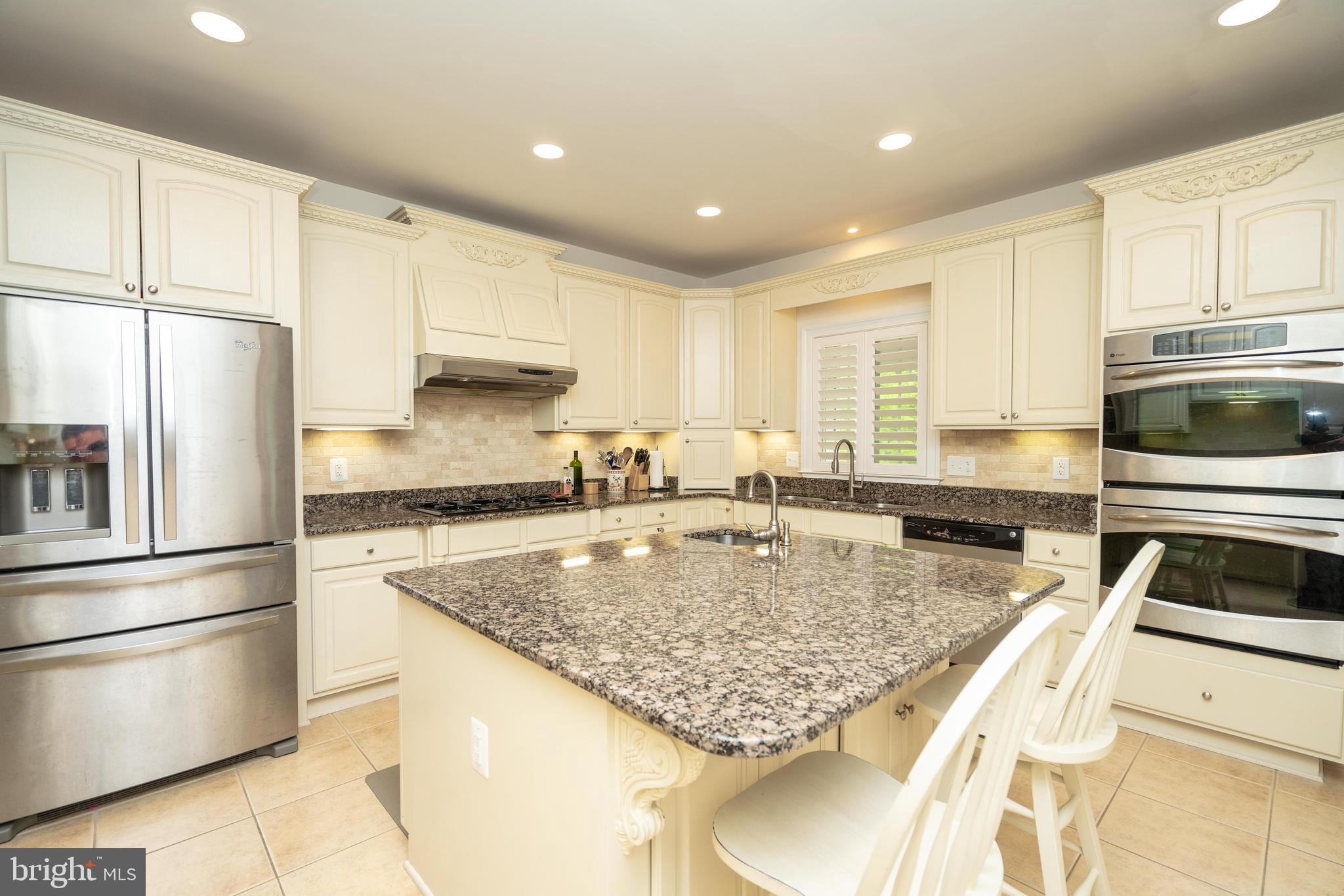 BULL RUN MOUNTAIN - Residential Lease