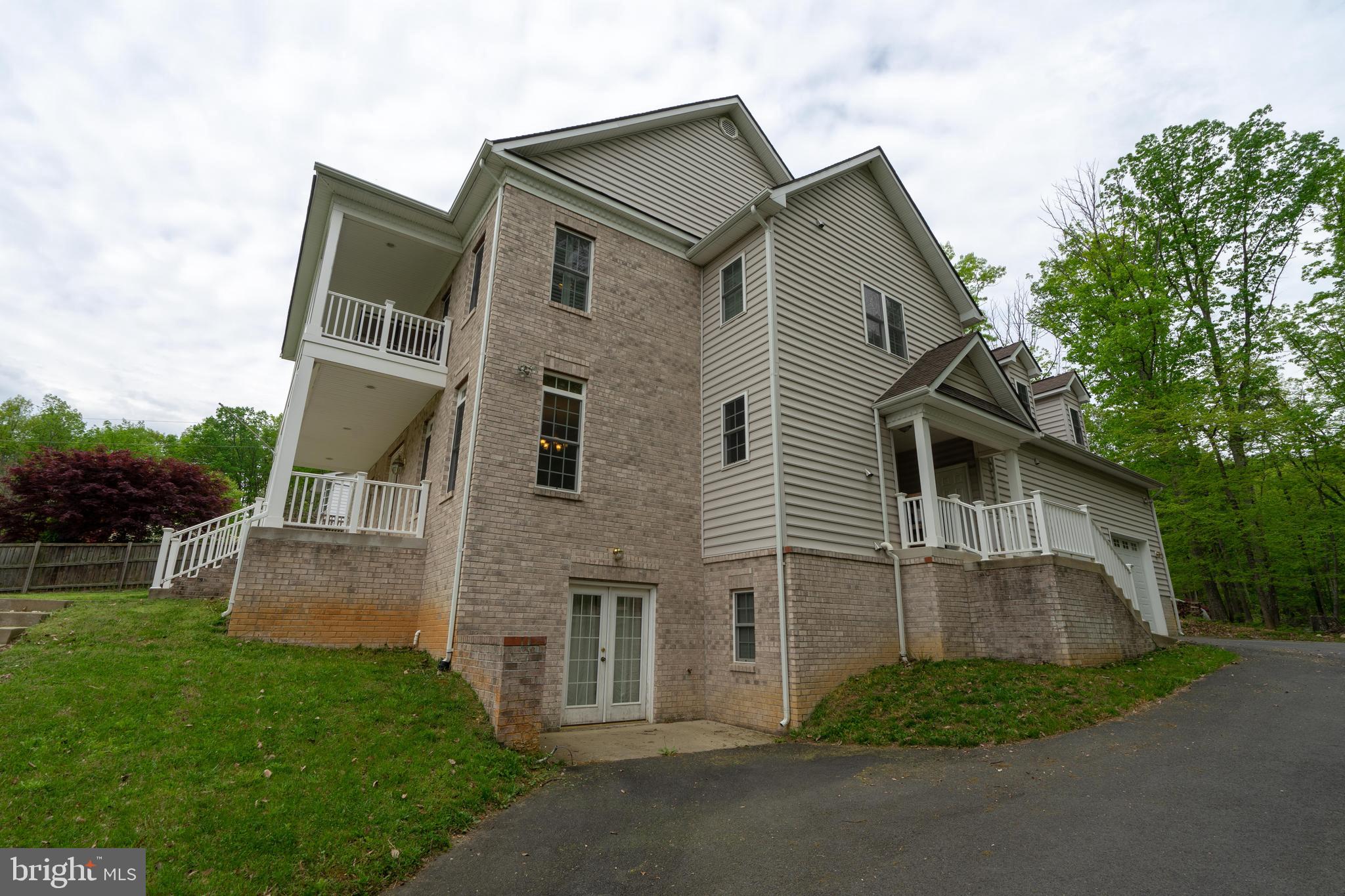 BULL RUN MOUNTAIN - Residential Lease