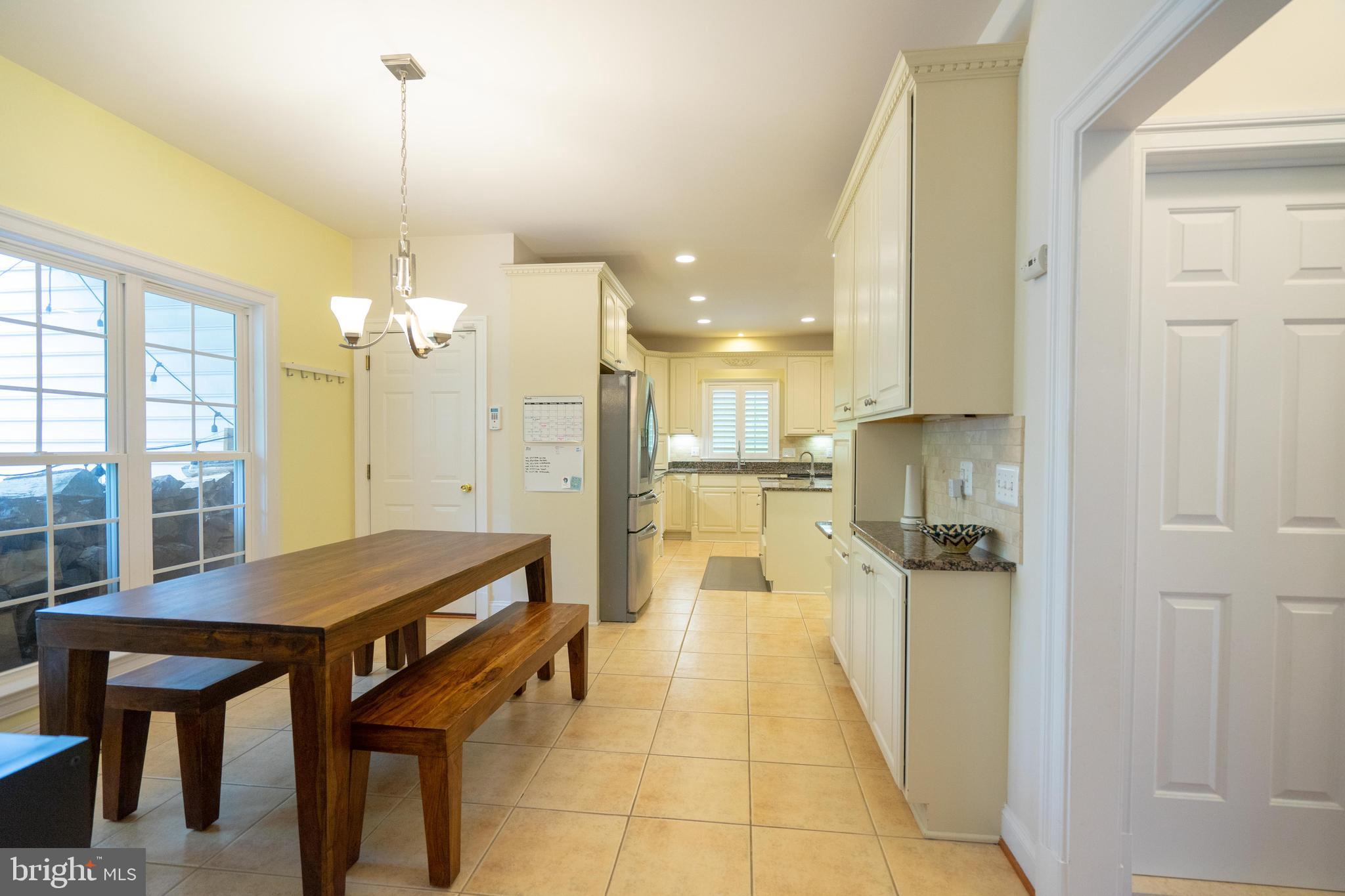 BULL RUN MOUNTAIN - Residential Lease